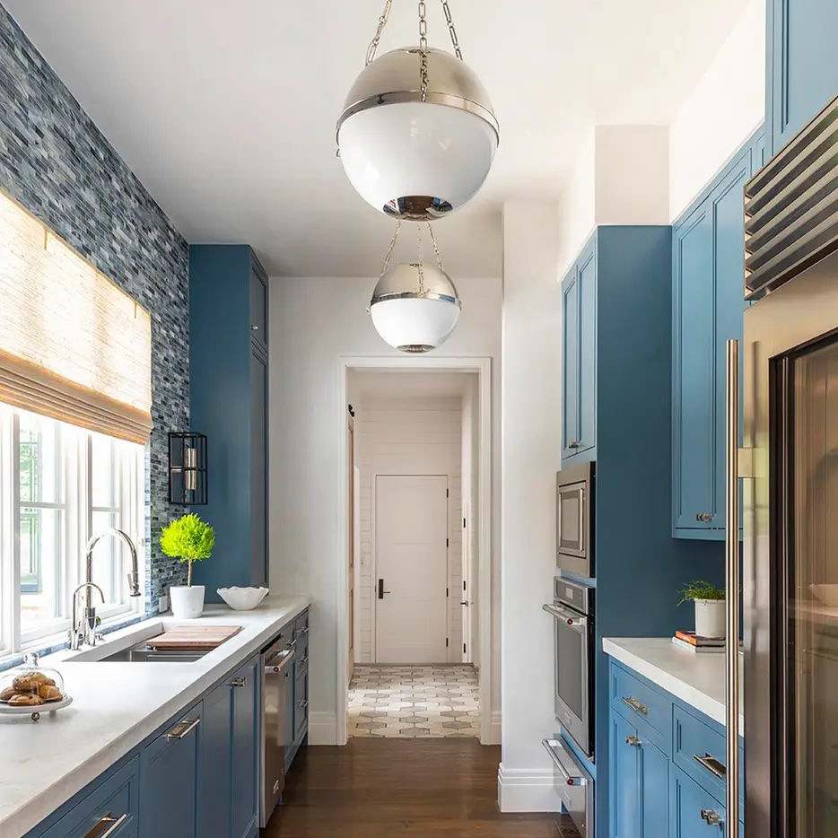 Shining a Light on Style and Functionality: Kitchen Hanging Lights over Island