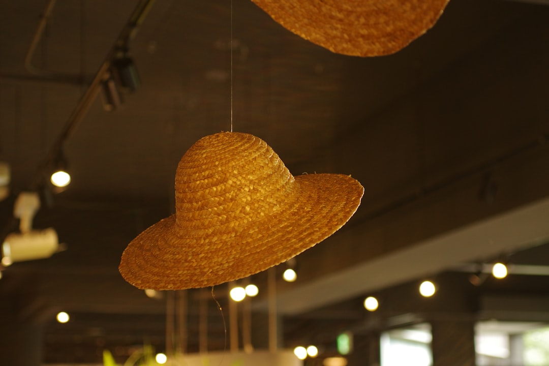 Photo Straw hat lamp
