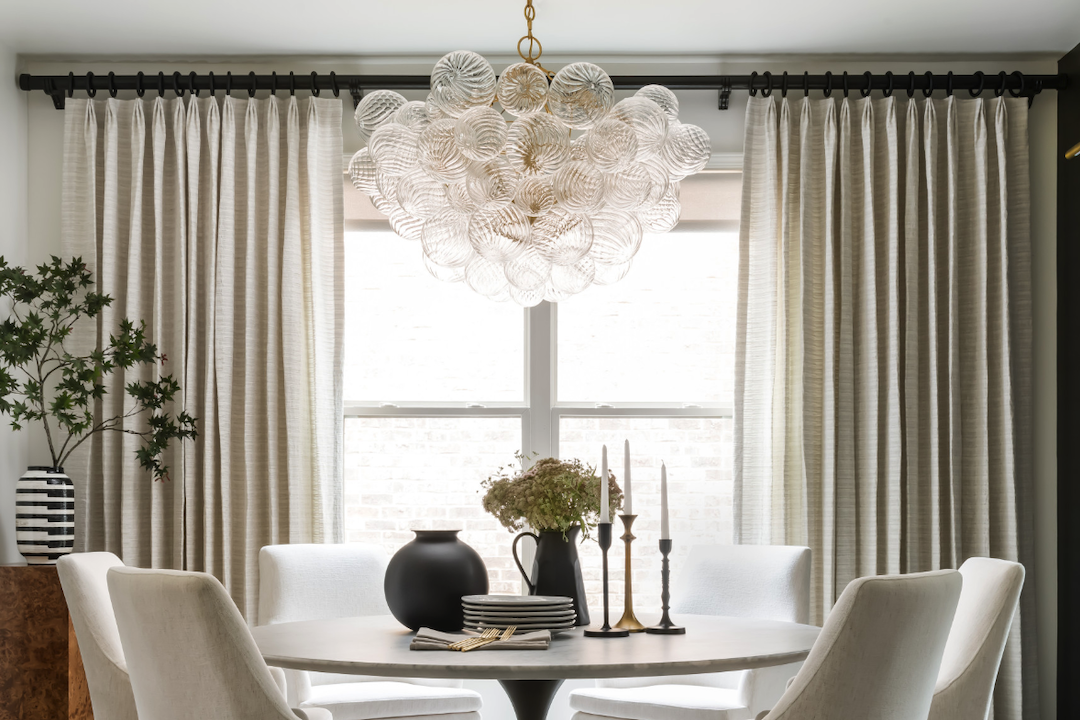 Elegant Dining Room Chandelier: The Perfect Centerpiece